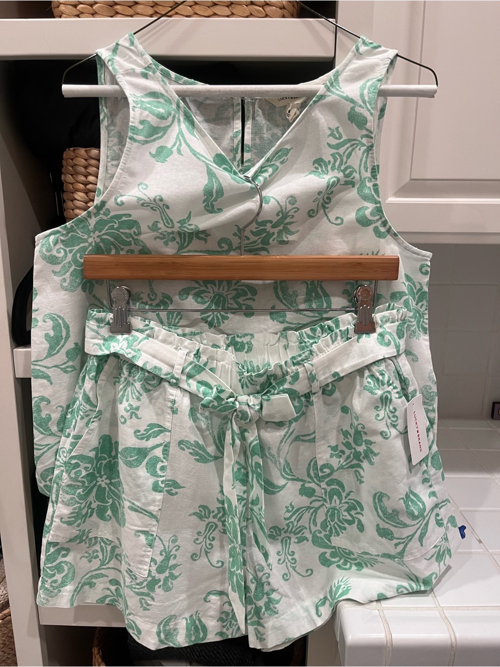 Lucky Brand White Tank with Seafoam Green Floral Print - Picture 2 of 11
